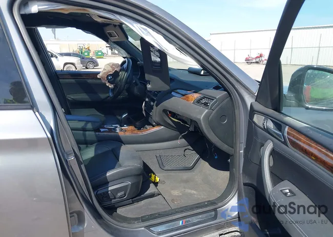 5UXWX7C56G0S17597: 41898335