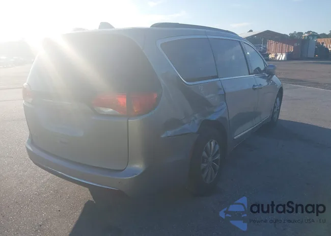 2C4RC1BG6HR691857: 41898413