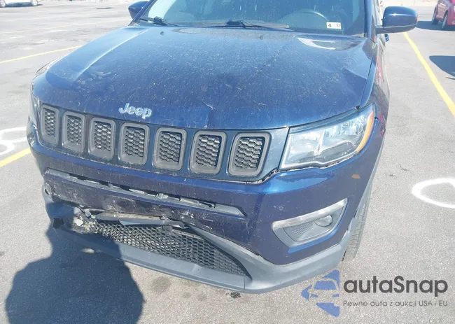 3C4NJDBBXJT256028: 41898632