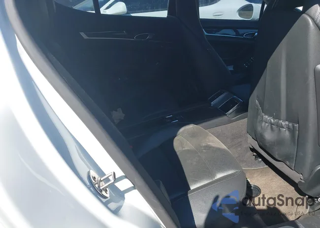 WP0AA2A76EL010143: 41897718