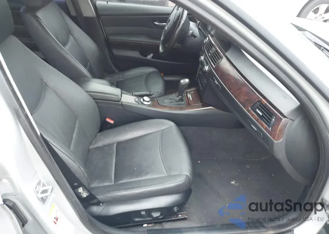 WBAVC73538KX90341: 41897799