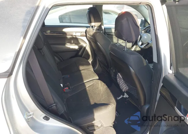 5XYKT3A66FG557308: 41897984