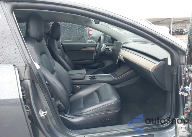 5YJ3E1EB7NF341015: 41898900