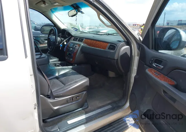 1GNFC13028R153786: 41900190