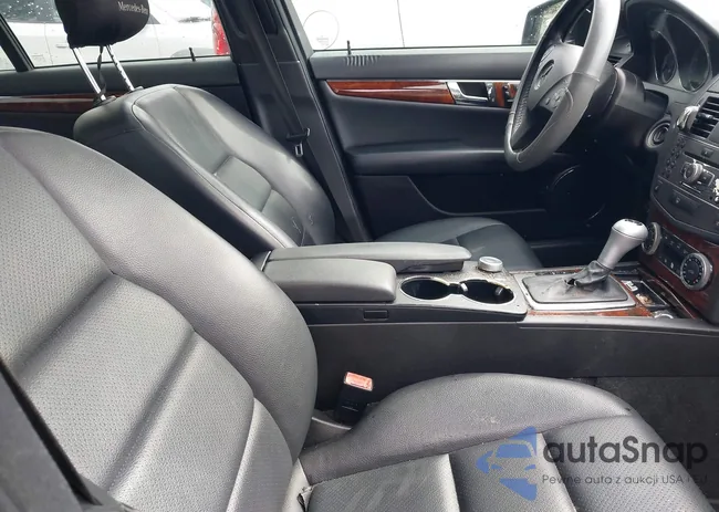 WDDGF5EB1BR135383: 41900574