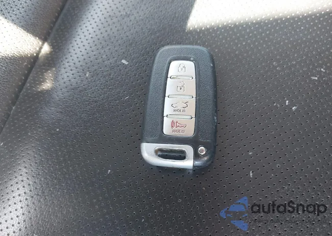 KMHGC4DE3BU113323: 41899857