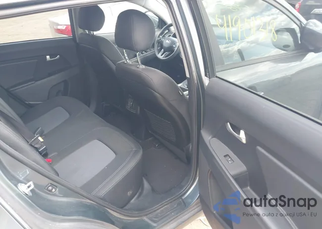 KNDPB3AC9F7737796: 41901318