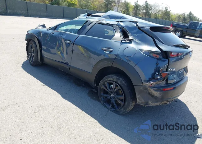 3MVDMBCMXRM640631: 41900958