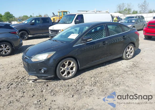 1FADP3J27EL227311: 41904675