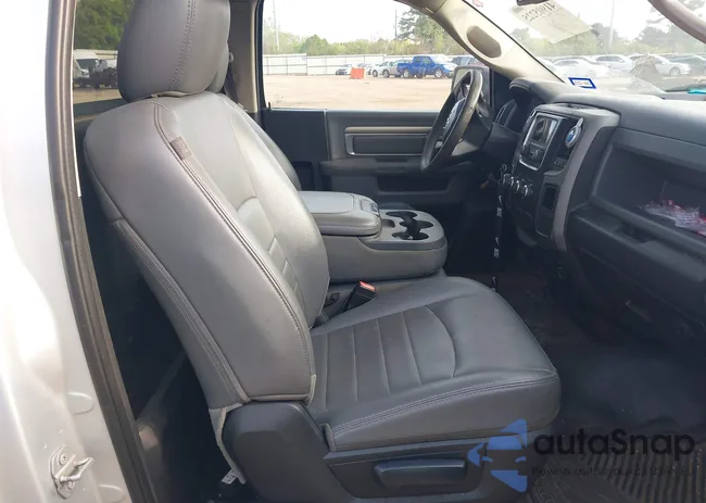 3C6JR6AG8JG238417: 41905225