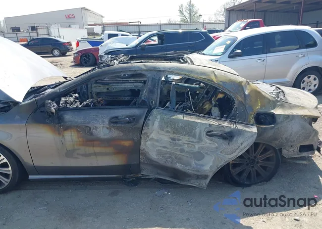 WDDSJ4GB5JN516966: 41905427