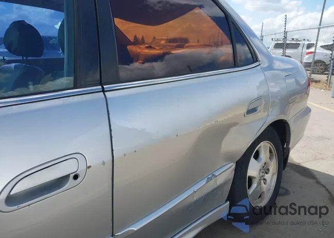 1HGCG16531A012528: 41906308