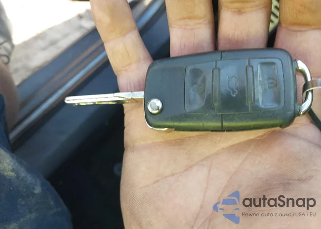 WVWFV71K59W104420: 41907701