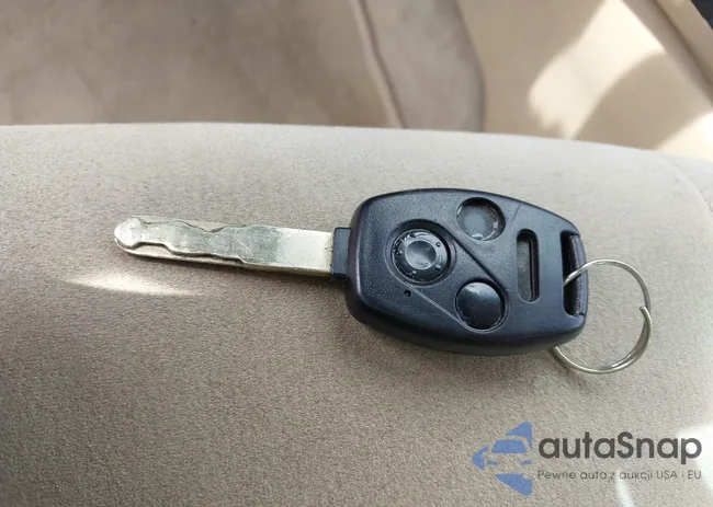 2HGFA16578H338763: 42907104