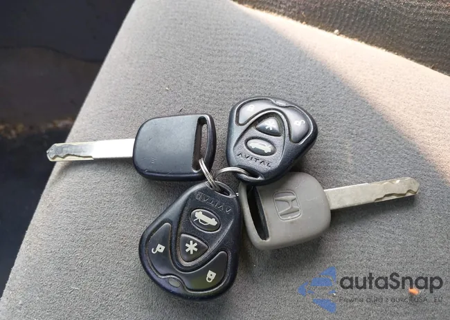 2HGFA16526H518987: 42907170