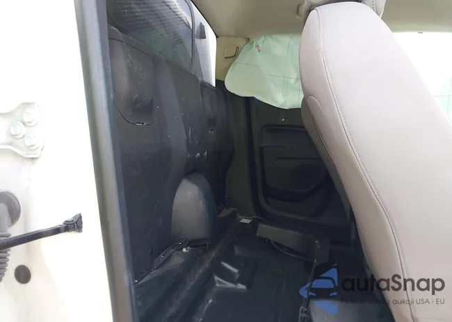 1GCHTBEN2N1118952: 42907252