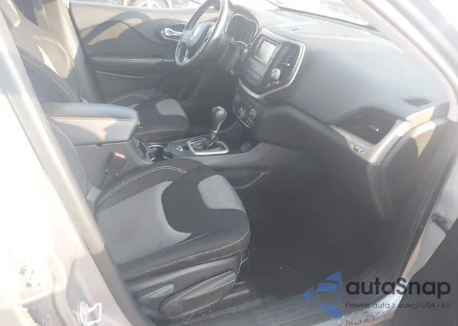 1C4PJLCS4EW232745: 42906352