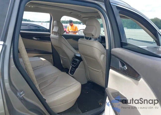 2LMPJ8LR2HBL28633: 42906363