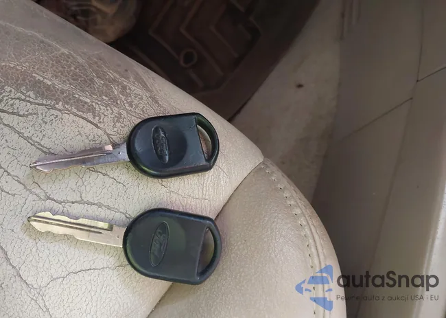 1FMEU74E37UB18650: 42906632