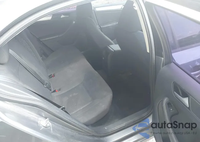 3VWD17AJ0FM256995: 42908107