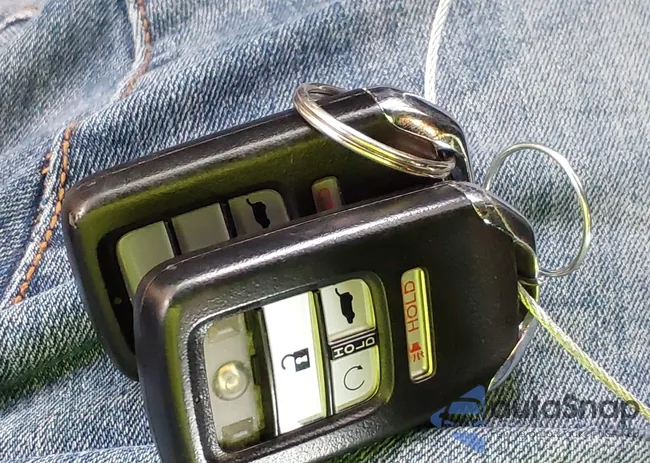 2HKRW2H85JH697567: 42907303