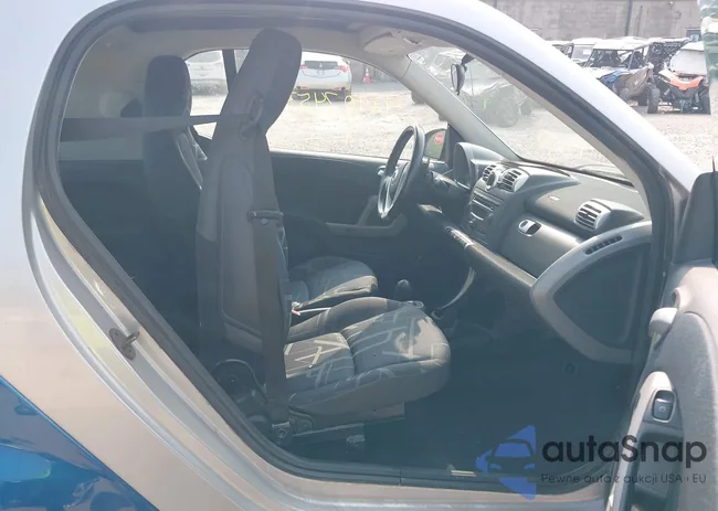 WMEEJ31X48K178964: 42907453