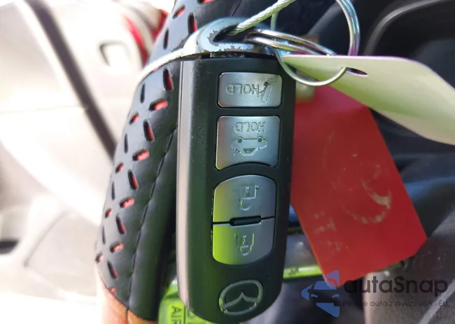 3MZBN1V36JM244282: 42908757