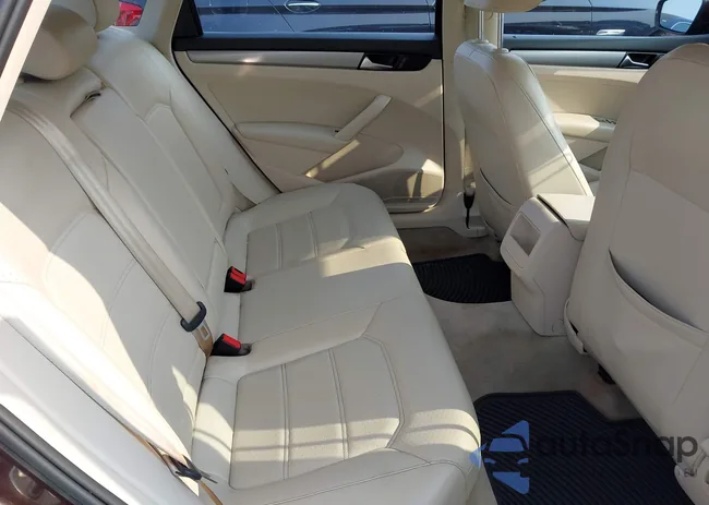 1VWAP7A33EC018044: 42909053