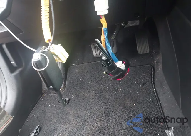 3KPF24AD4KE131102: 42909264