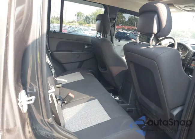 1J4PN2GK7AW160503: 42908581