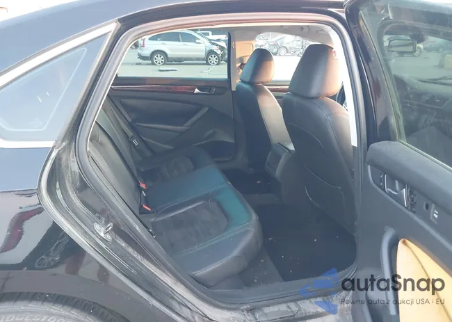 1VWCN7A3XCC063218: 42908596