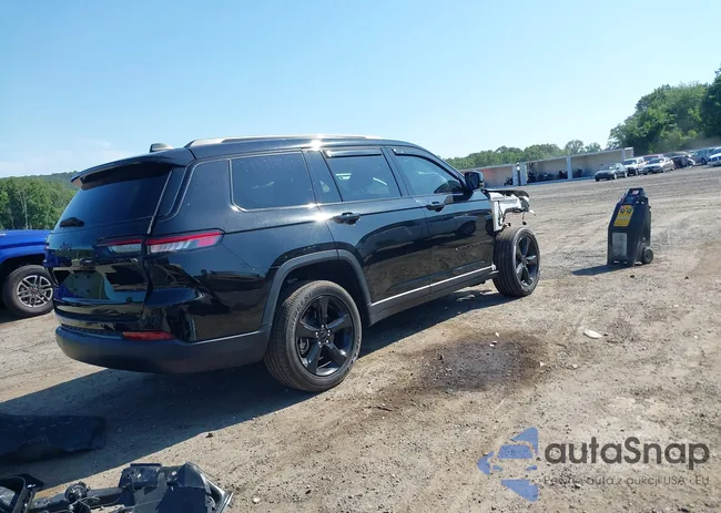 1C4RJKAG2P8738762: 42908651