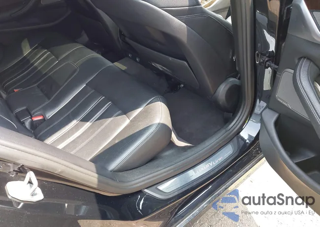 WBAJA7C30HG903457: 42908653