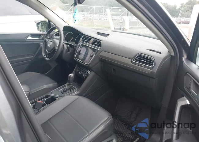 3VV3B7AX3MM094343: 42909712