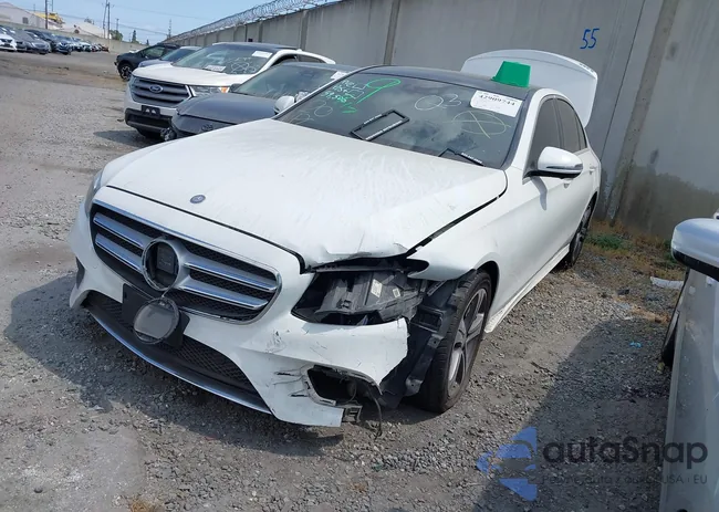 WDDZF4JB6HA085600: 42909744