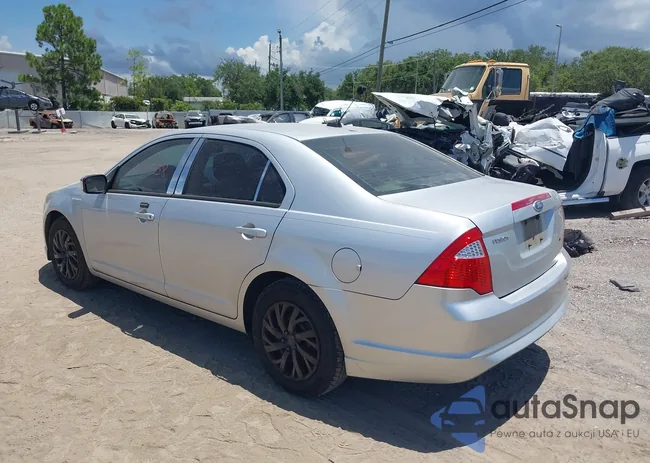 3FAHP0GA3BR132028: 42909758