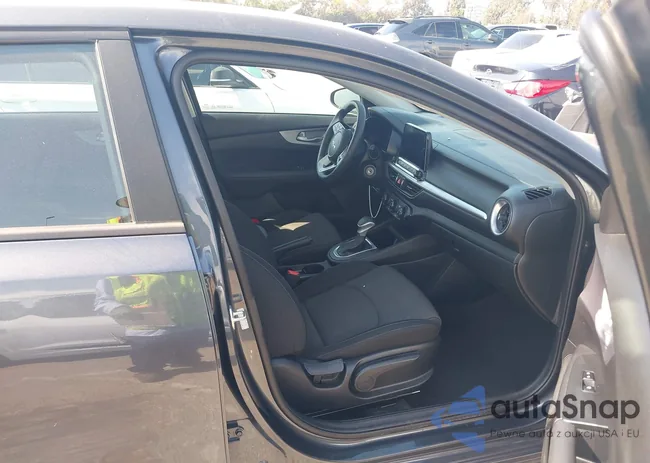 3KPF24ADXPE567766: 42909845