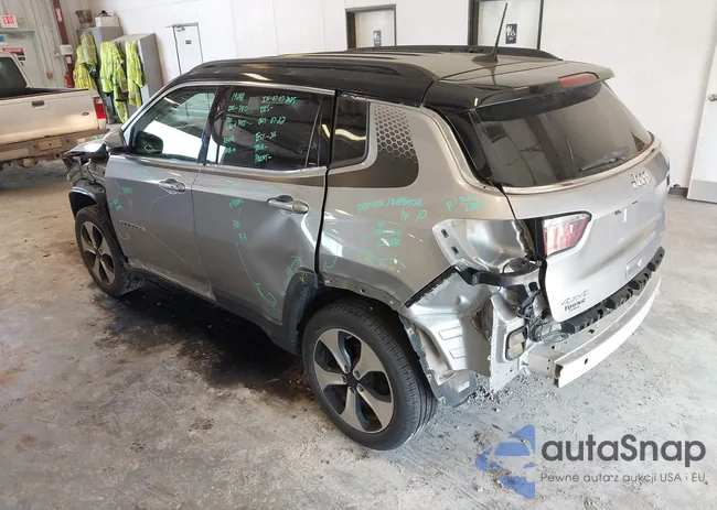 3C4NJDBB8JT180244: 42909940