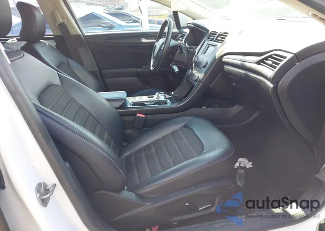 3FA6P0LU9JR242331: 42909423