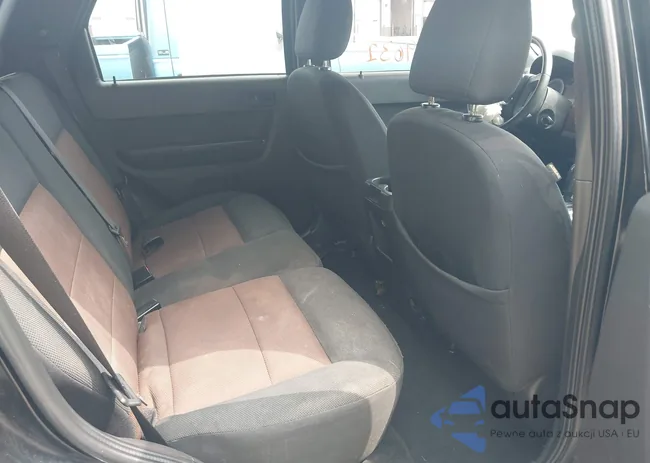 1FMCU93108KA68918: 42909631