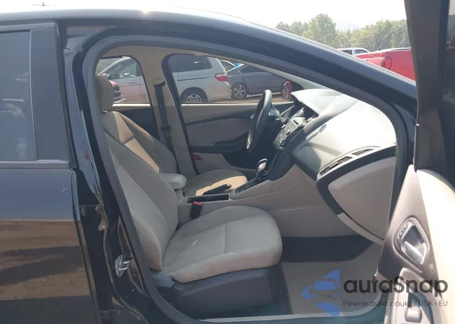 1FADP3F27GL376636: 42911158