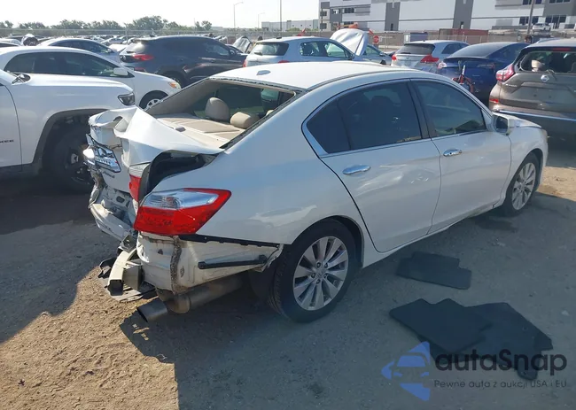 1HGCR2F83DA151945: 42910364