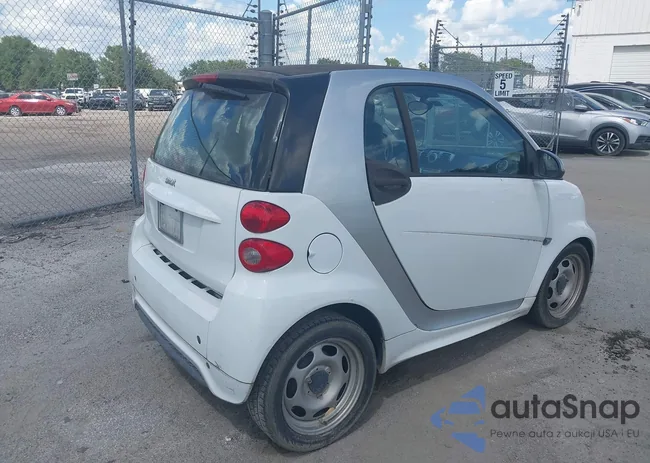 WMEEJ3BA1FK810942: 42911674