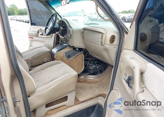 1GKDM19X83B515983: 42912078