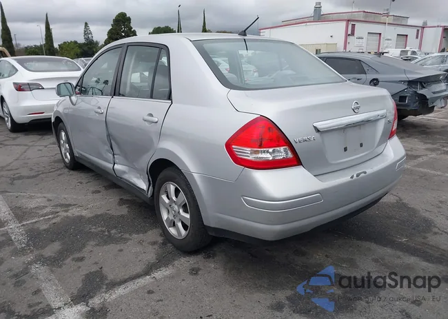 3N1BC11E18L443761: 42912793