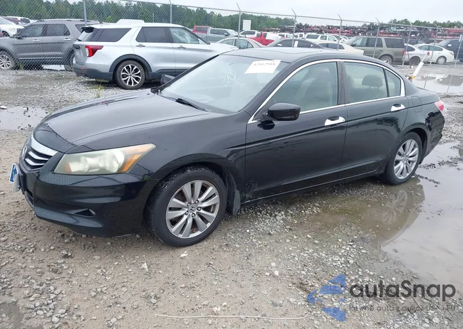 1HGCP3F84BA021214: 42912918