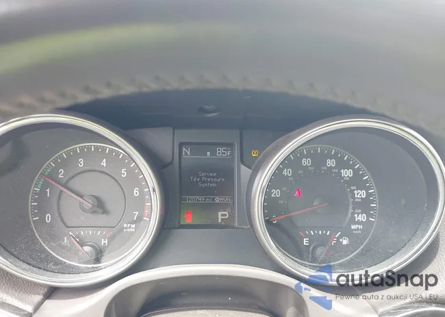 1J4RR4GG6BC570216: 42913090