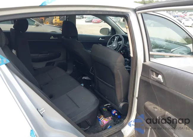 KNDPMCAC6H7239844: 42913144