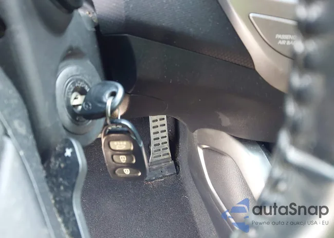 KMHTC6AD6FU222077: 42913230