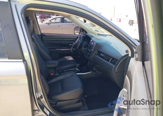 JA4AD3A31HZ034775: 42912467